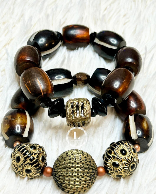 Gold Mesh Globe Focal, Gold/Blk Engraved Beads With Orange Golden Horn Beads